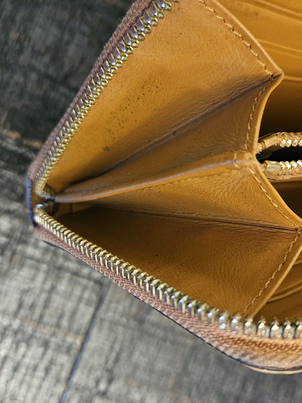 MCM Long Classic Zippy Wallet - Picture 7 of 7